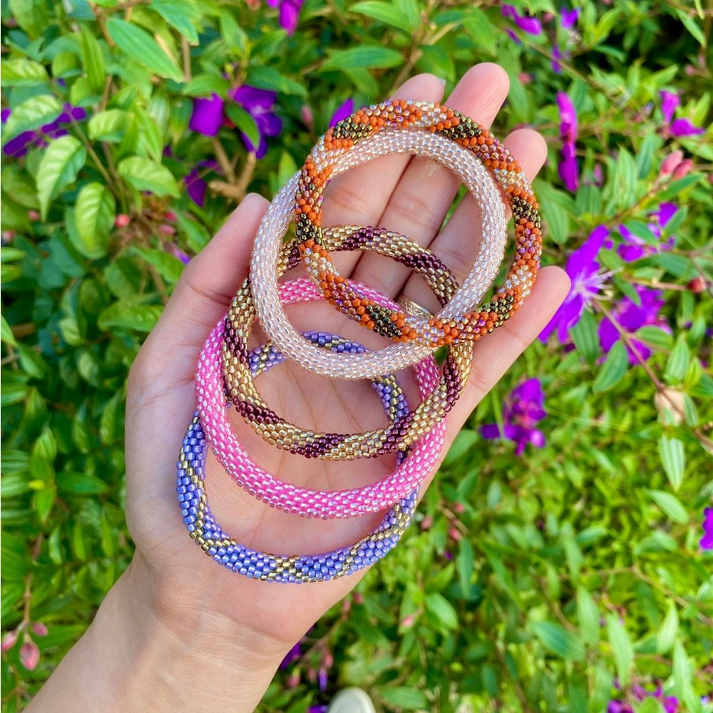 Mystery Saska bracelets NEW 5pc